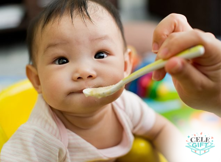 A New Mum’s Guide To Baby Self-Feeding (1)